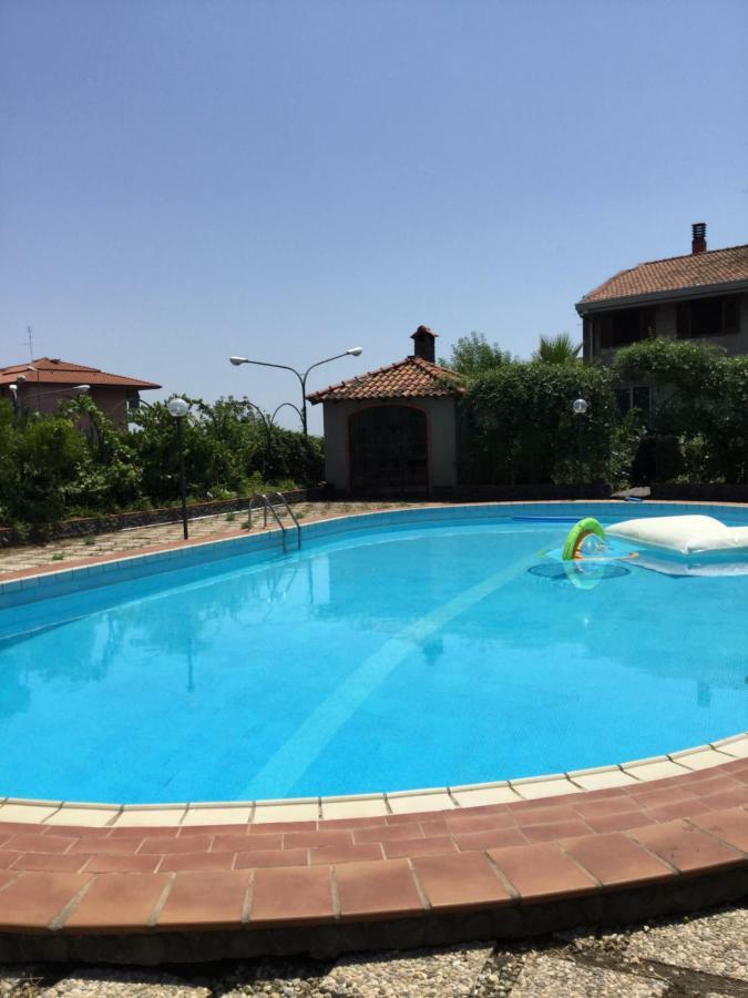 Villa Con Piscina 马斯卡卢恰 外观 照片